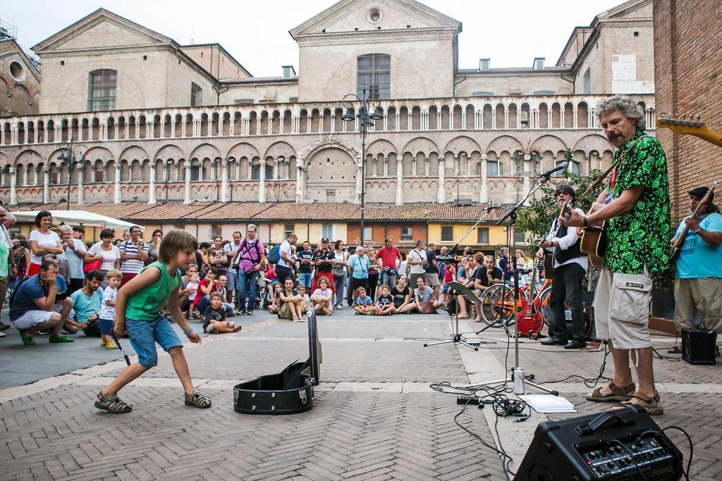 Ferienwohnung Be Happy Ferrara Exterior foto